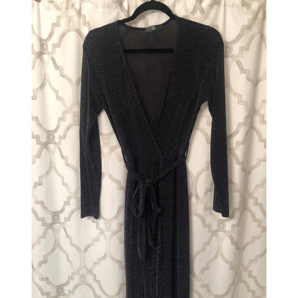 Glitter wrap gown 💥🖤 - Picture 4 of 4